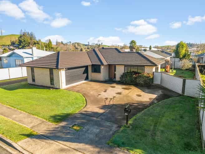 19 Okoroire Street, Tirau