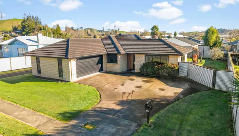 19 Okoroire Street, Tirau