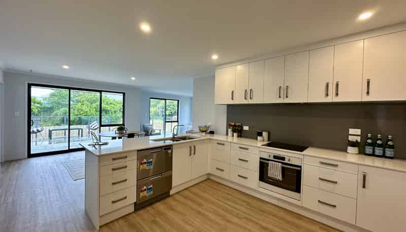 315a Western Hills Drive, Avenues