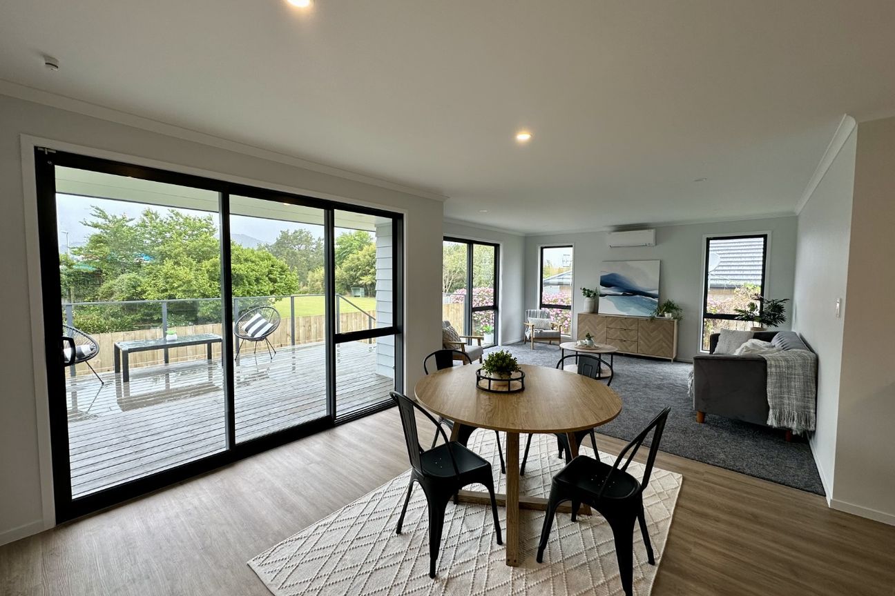 Lush Executive Living in Prime Central Location - Widok 3