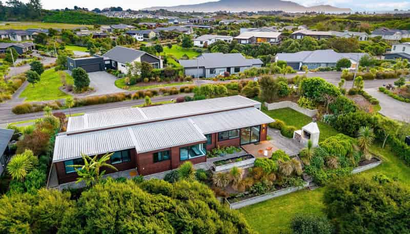 3 Te Heke Place, Waikanae