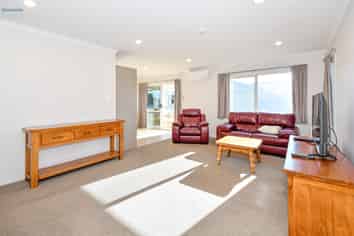 21a/8 Village Place, Tuakau