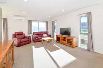 21a/8 Village Place, Tuakau