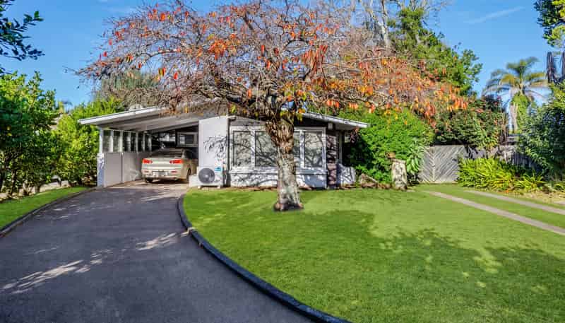 64 Beach Road, Pahurehure