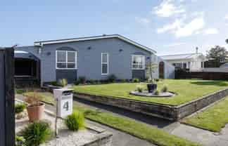 4 Robinson Crescent, Tamatea
