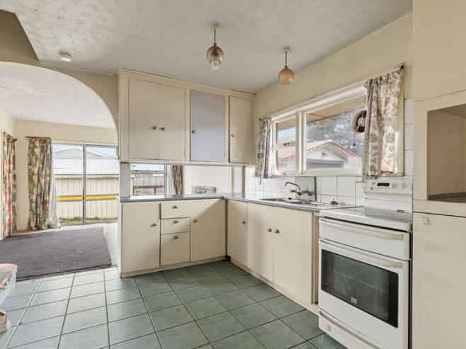 15 Rowan Avenue, Aranui