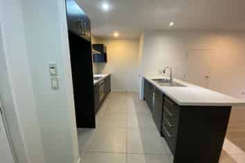 47B McMahon Dr, Aidanfield