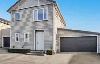47B McMahon Dr, Aidanfield