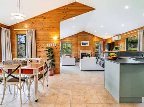 5 Wenz Bayer Road, Puhoi
