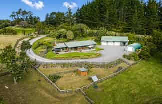5 Wenz Bayer Road, Puhoi