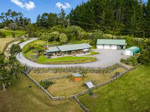 5 Wenz Bayer Road, Puhoi