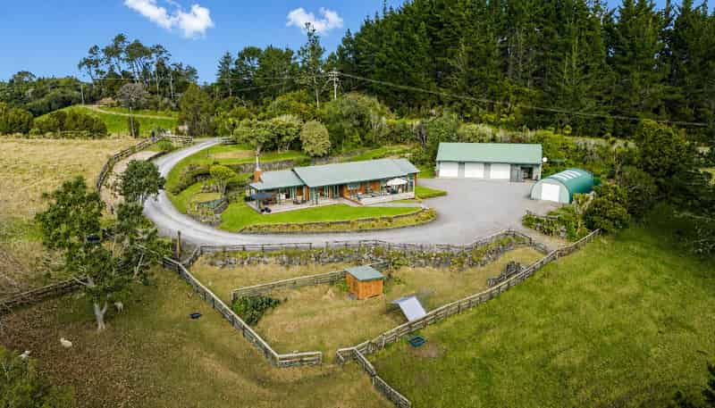 5 Wenz Bayer Road, Puhoi