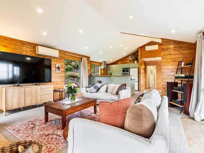 5 Wenz Bayer Road, Puhoi