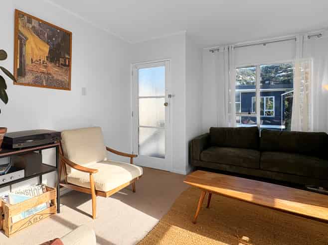4/218 Onepu Road, Lyall Bay