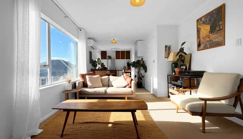 4/218 Onepu Road, Lyall Bay