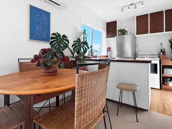 4/218 Onepu Road, Lyall Bay