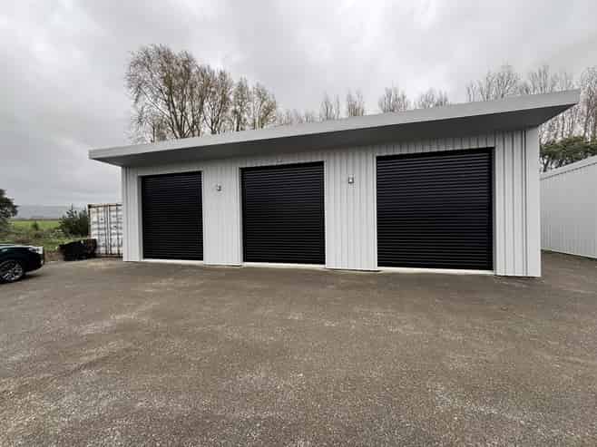 Two new sheds with secure yard for lease