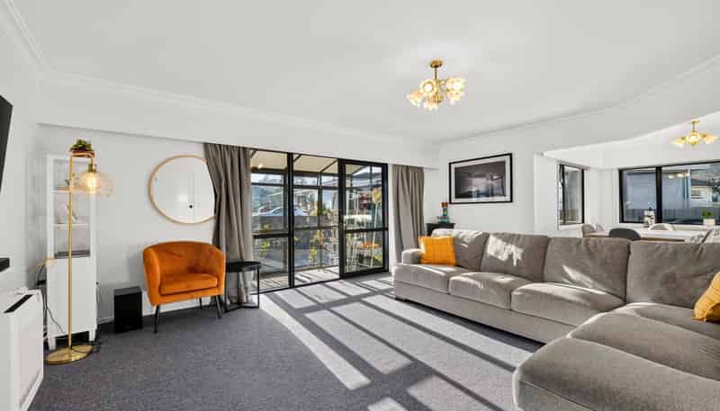 1/5 Alyson Place, Stoke