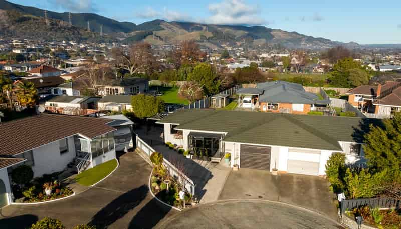 1/5 Alyson Place, Stoke