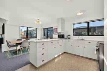 1/5 Alyson Place, Stoke