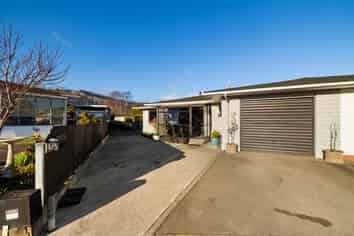 1/5 Alyson Place, Stoke