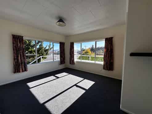 15 Waitahanui Avenue, Taupo
