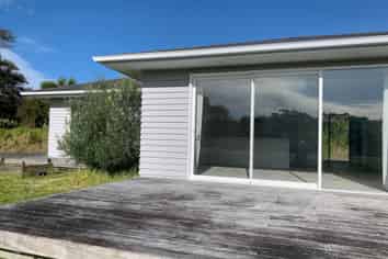 2/112E Black Swamp Road, Mangawhai