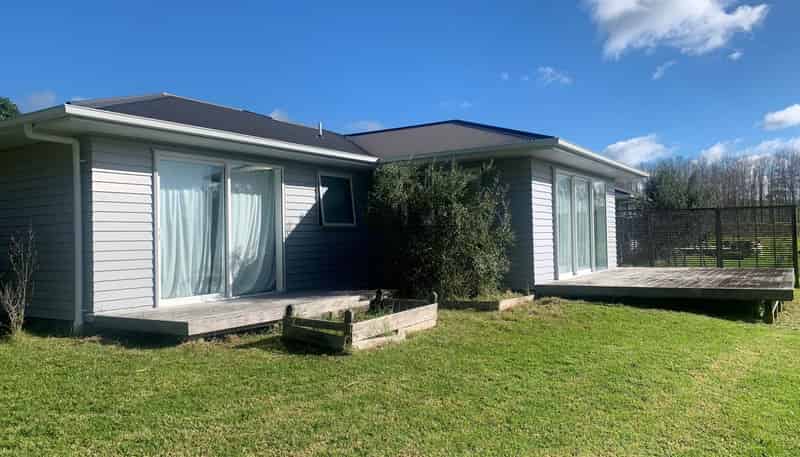 2/112E Black Swamp Road, Mangawhai