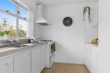 61A Great North Road, KAMO