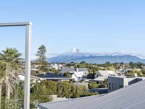 3/12 Beach Street, Fitzroy