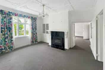 1 Fairholme Avenue, Epsom