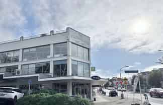 Boutique Office Opportunity on Hurstmere Road