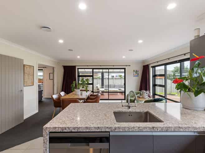 6 Trump Place, KELVIN GROVE