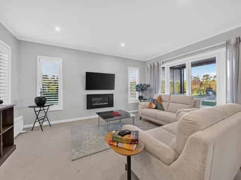 27 Mill Grove, Clareville