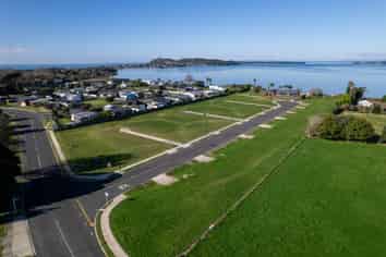 Lot 12 Kemureti, Athenree