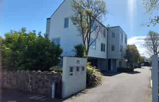 4/17 Eversleigh Street , Saint Albans