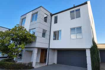 4/17 Eversleigh Street , Saint Albans