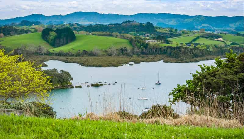 16 Kanuka Road, Sandspit
