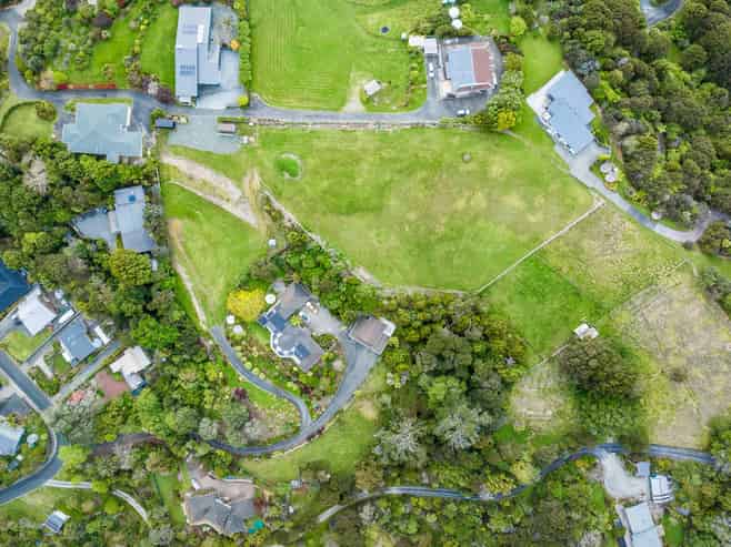 16 Kanuka Road, Sandspit
