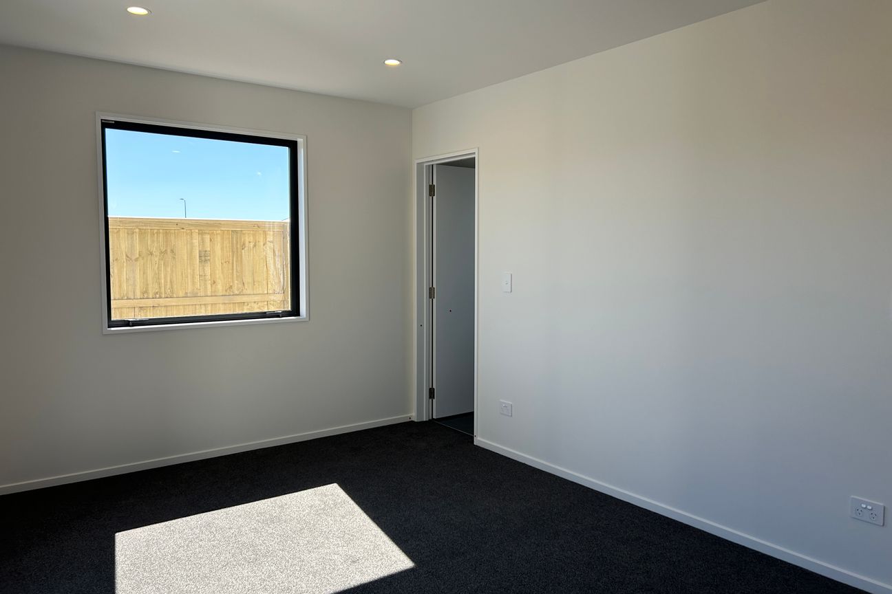 Modern Family Living in Falcons Landing - Mehr