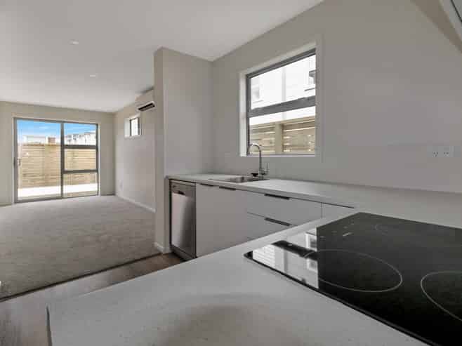 1 McGrath Way, Taita
