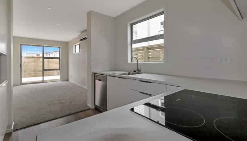 1 McGrath Way, Taita