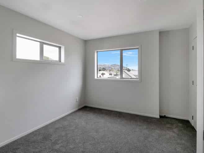 1 McGrath Way, Taita