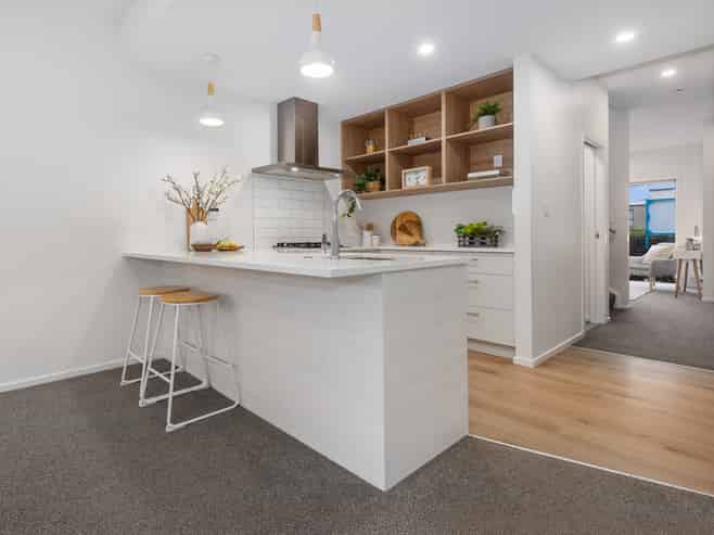 81 Hokioi Drive, Porirua