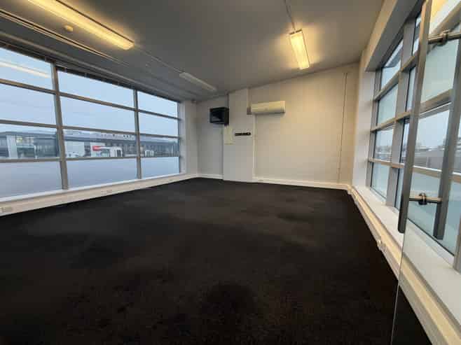 Sunny top-floor CBD office