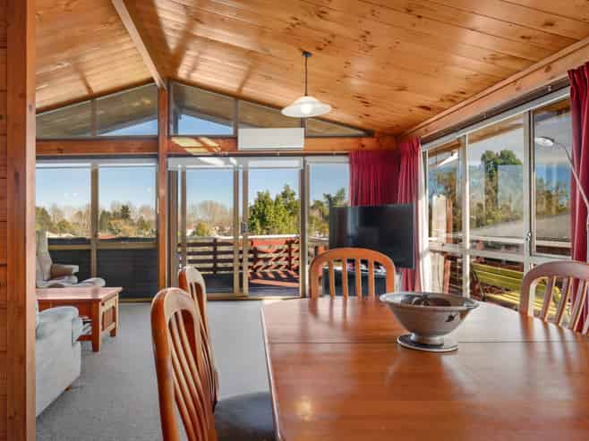 8 Lewis Street, Paeroa