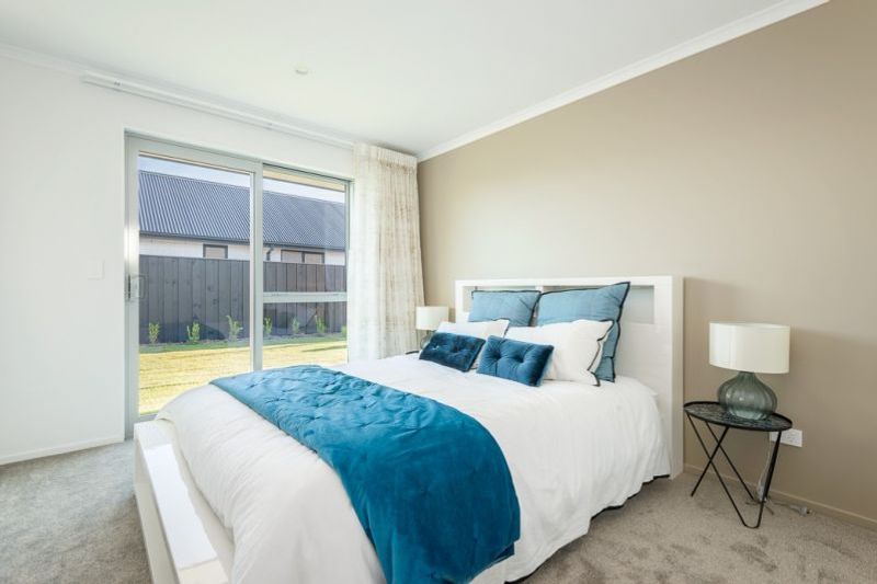 ROLLESTON- FOUR BEDROOMS, TWO BATHROOMS, SINGLE GARAGE, FENCED - Widok 6