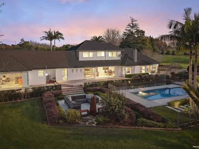 61 Potts Road, Whitford