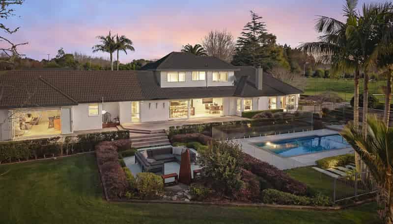 61 Potts Road, Whitford