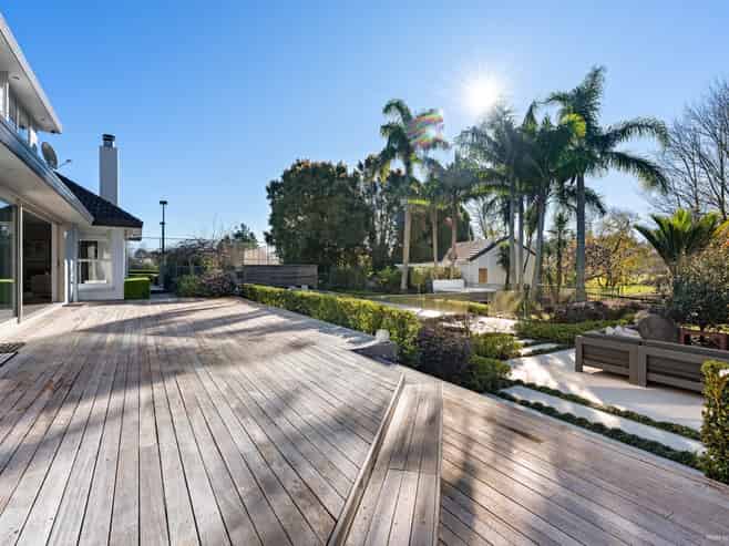 61 Potts Road, Whitford